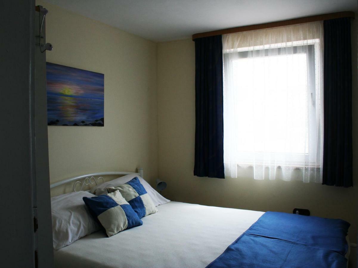 Apartment Azriel Вир Екстериор снимка